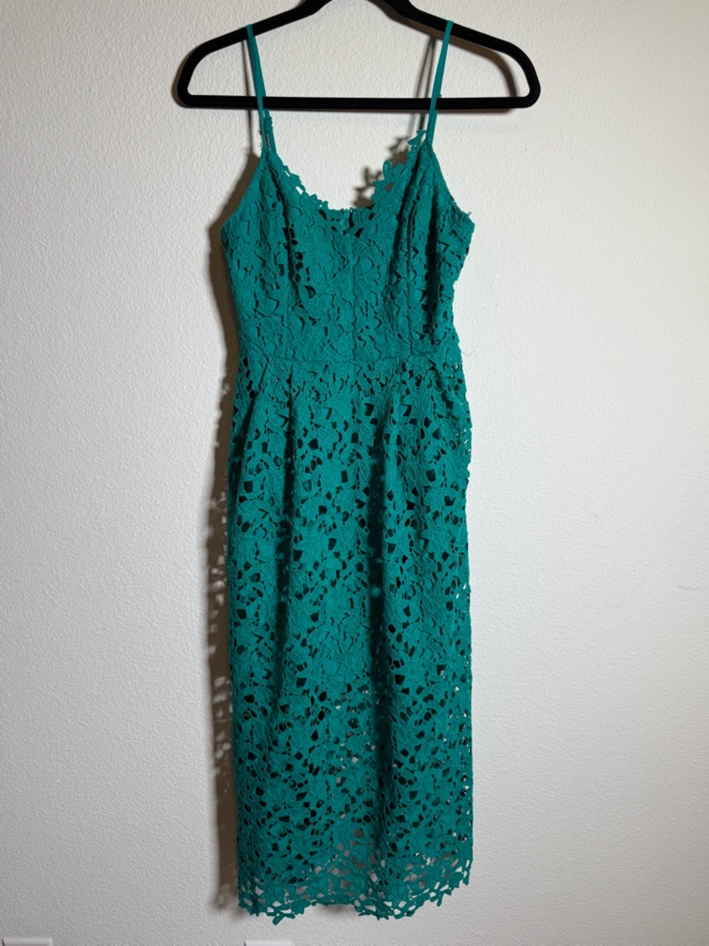 ASTR The Label green Lace Midi Dress Spaghetti Strap Romantic Cottagecore Resort